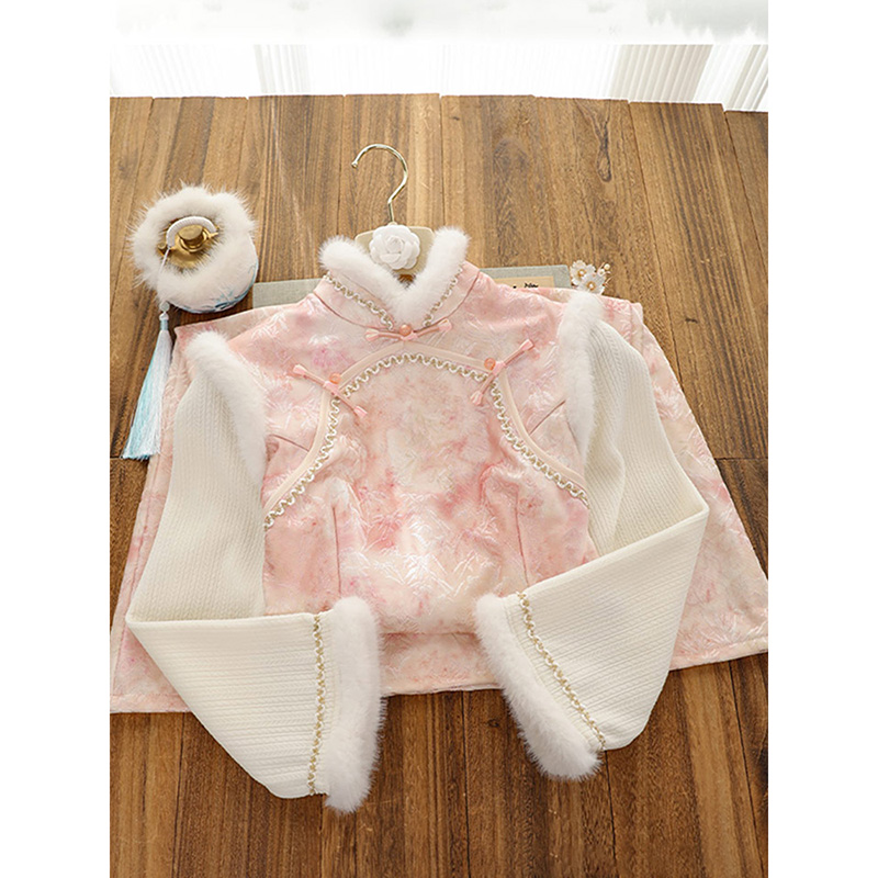 2024年冬季新款粉色淑女旗袍