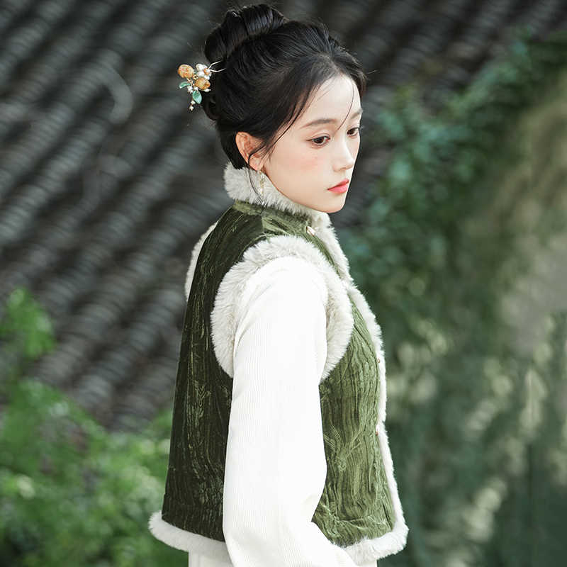 新中式暖秋冬季搭配旗袍马甲