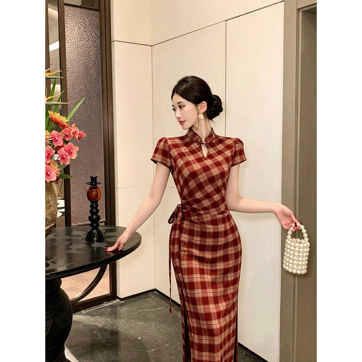优雅新中式国风复古风红色格纹旗袍女春夏修身显瘦显白短袖连衣裙