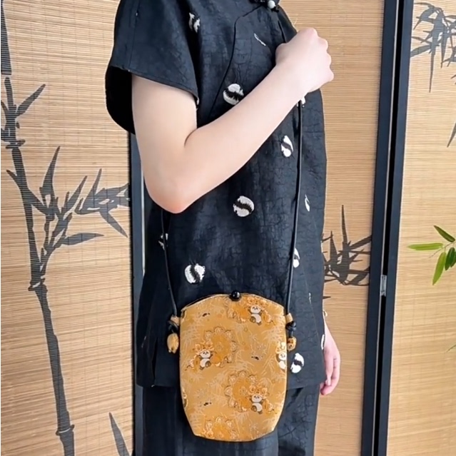 非遗宋锦真丝手机包百搭高级感国风汉服搭配小众设计新中式小包包