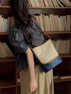 牛仔蓝帆布水桶包包女式 小众设计师通勤单肩斜挎大包 2025新款 夏季