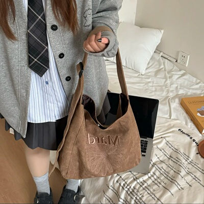 Mardi复古麂皮刺绣大容量托特包