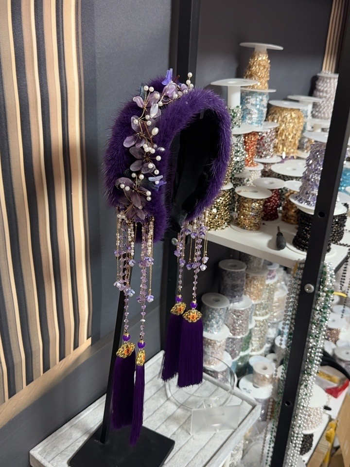 秋冬新款紫色重工国风水貂毛轻奢流苏手工洋气夸张发饰高颅顶发箍