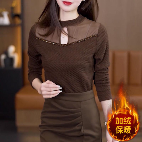 百搭洋气偻空打底上衣