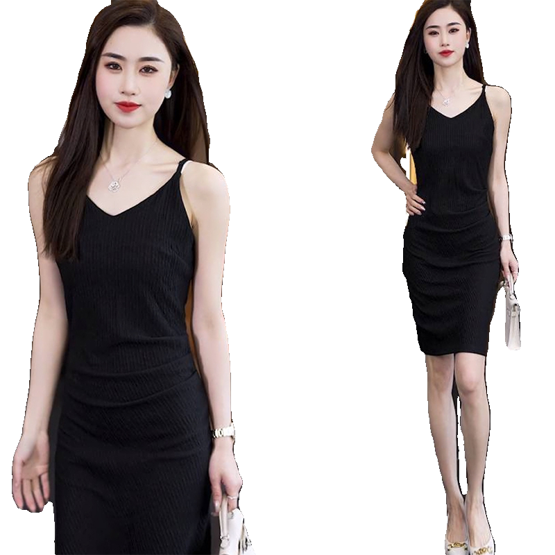 黑色吊带连衣裙子女2026年夏季新款高级感洋气收腰显瘦性感小黑裙