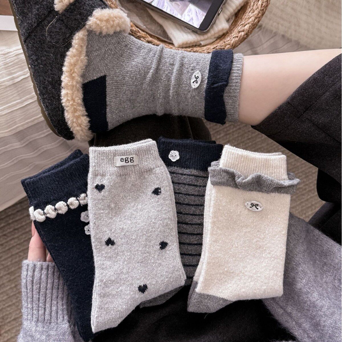 ins灰色系秋冬羊毛花苞口条纹中筒袜韩系爱心小花贝壳扣袜子女,女士内衣/男士内衣/家居服,连裤袜/打底袜,淘宝优惠券,粉丝福利购,淘宝优惠卷
