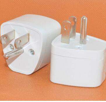 Consumer Electronic Adaptor Converter 3 Pin AC Power Plug Ad