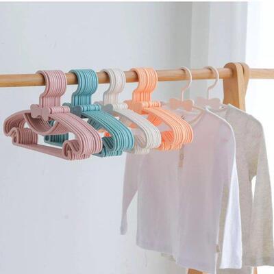1Pc 4 Colors Kids Clothes Hanger Racks Portale Plastic Disp