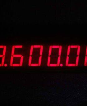 PLJ-8LED-R Red 0.1MHZ - 2.4GHz RF Sgnal Frequency Counter C