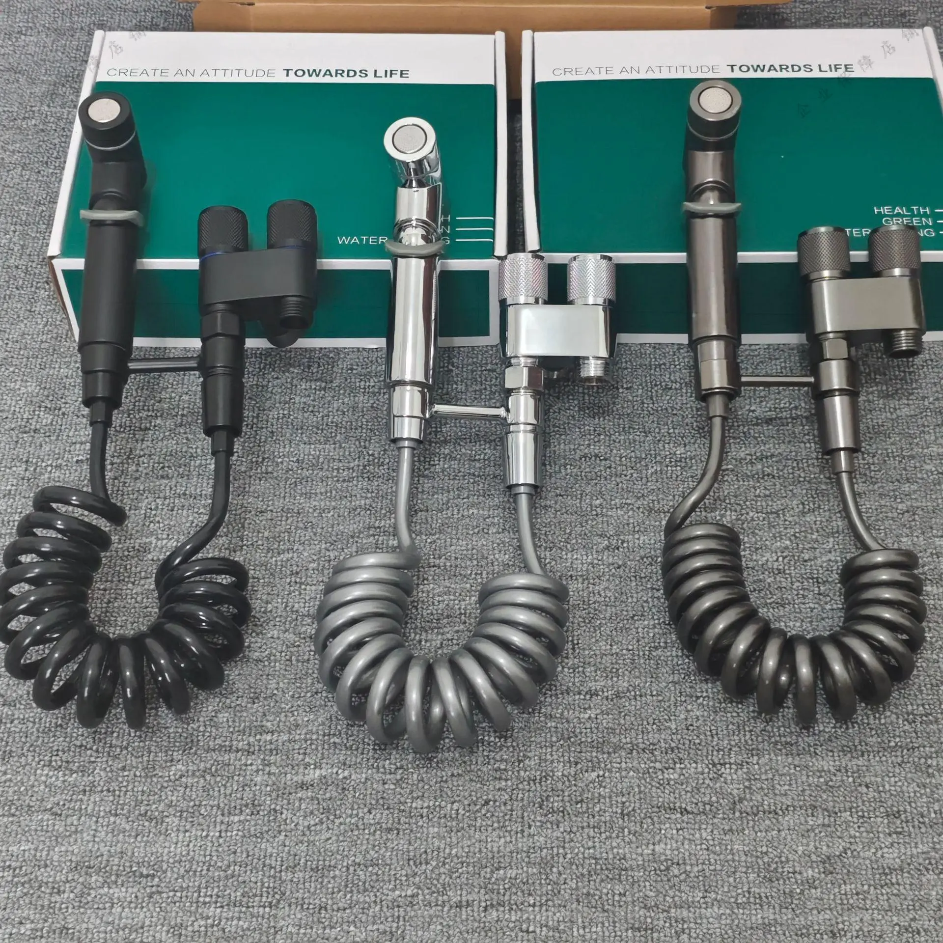 全铜马桶伴侣带喷枪一进二出家用冲洗器厕所高压角阀水龙头卫生间