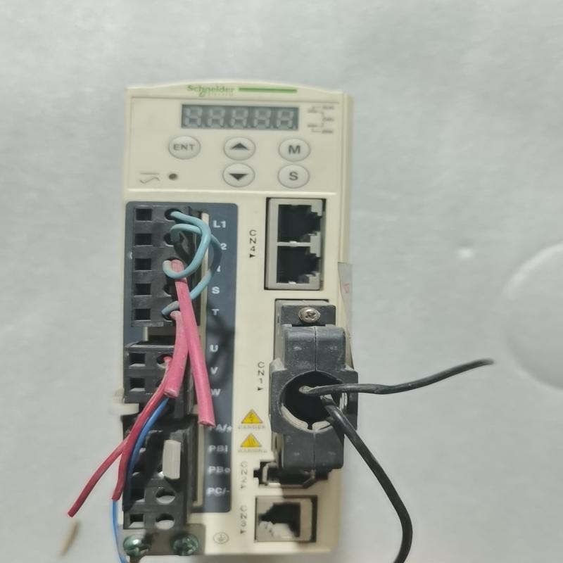 施耐德伺服驱动器LXM23AU04M3X  二手拆机(议价）
