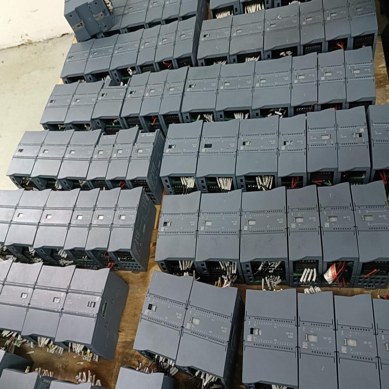 西门子PLC主机加扩展模块，型号6ES7 214-1(议价）