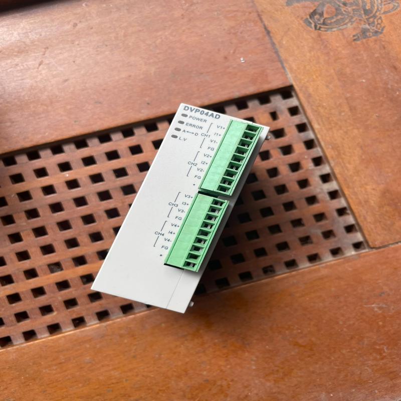 台达二手拆机DVP04AD-SL实图拍摄、功能完好、(议价）