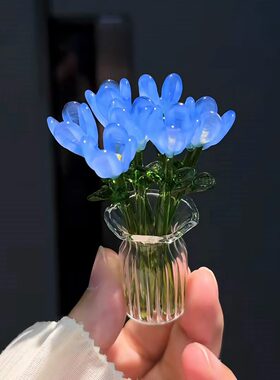 招财装饰铃兰花摆件办公室治愈花