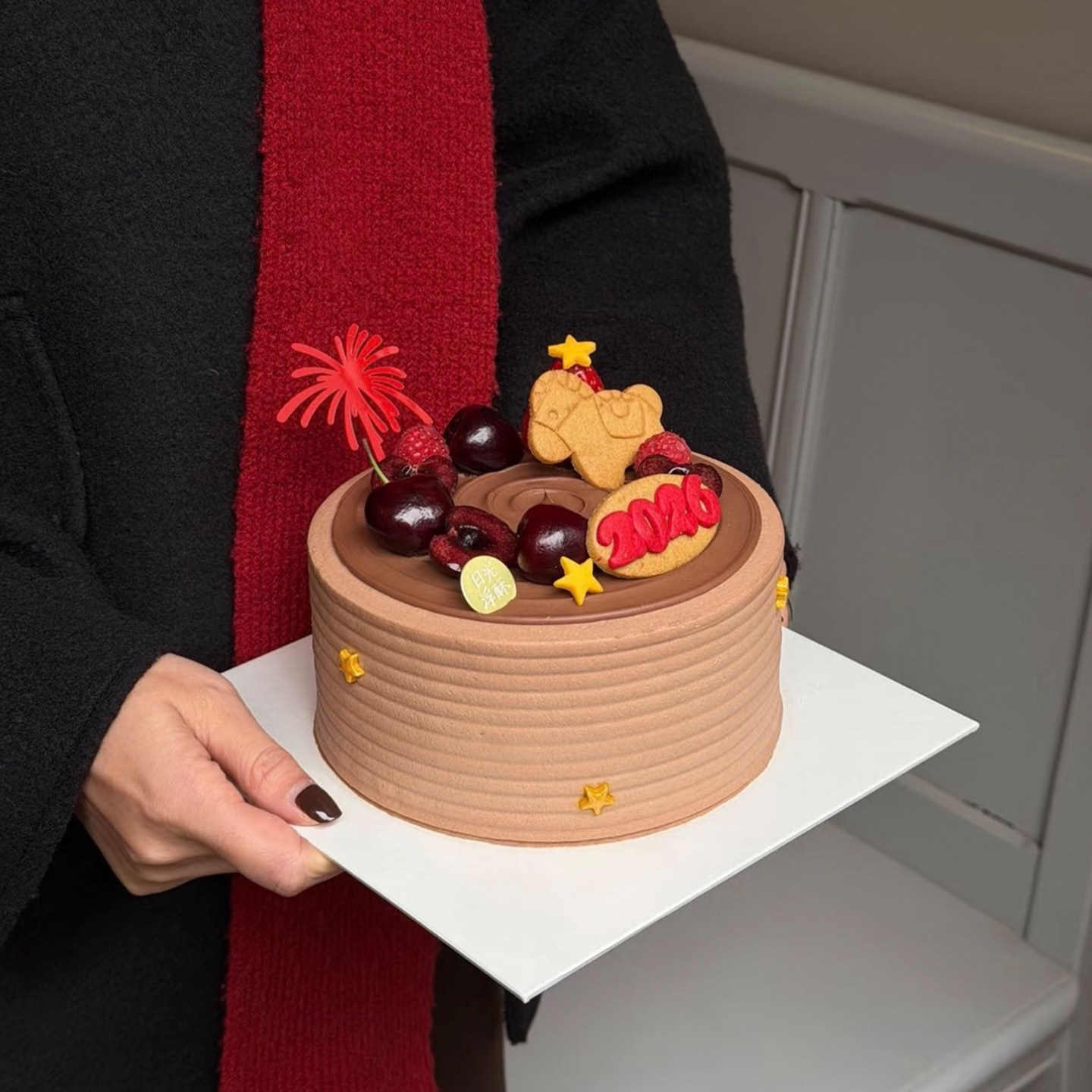 2026新年除夕夜车厘子樱桃慕斯黑巧蛋糕装饰可爱小马压模礼花插件,节庆用品/礼品,蛋糕/烘焙装饰用品,淘宝优惠券,粉丝福利购,淘宝优惠卷