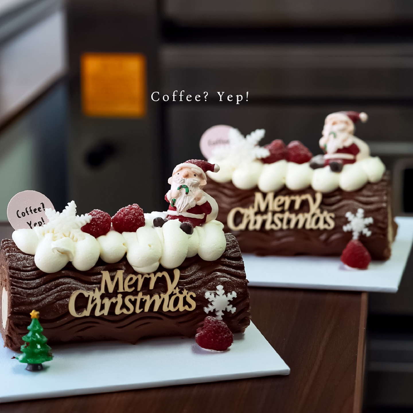 2025圣诞节主题巧克力树桩蛋糕