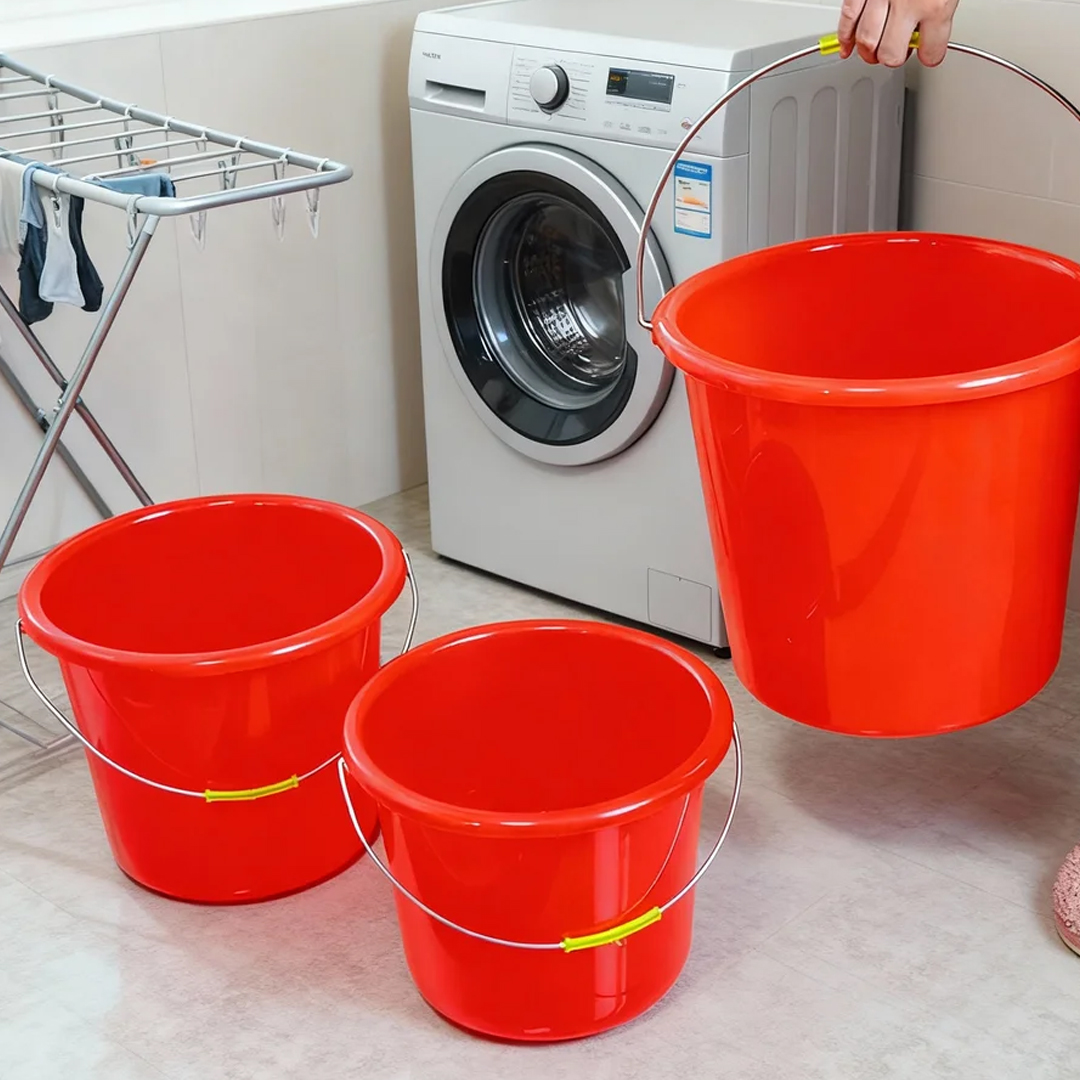 大红色塑料手提桶耐摔带盖子