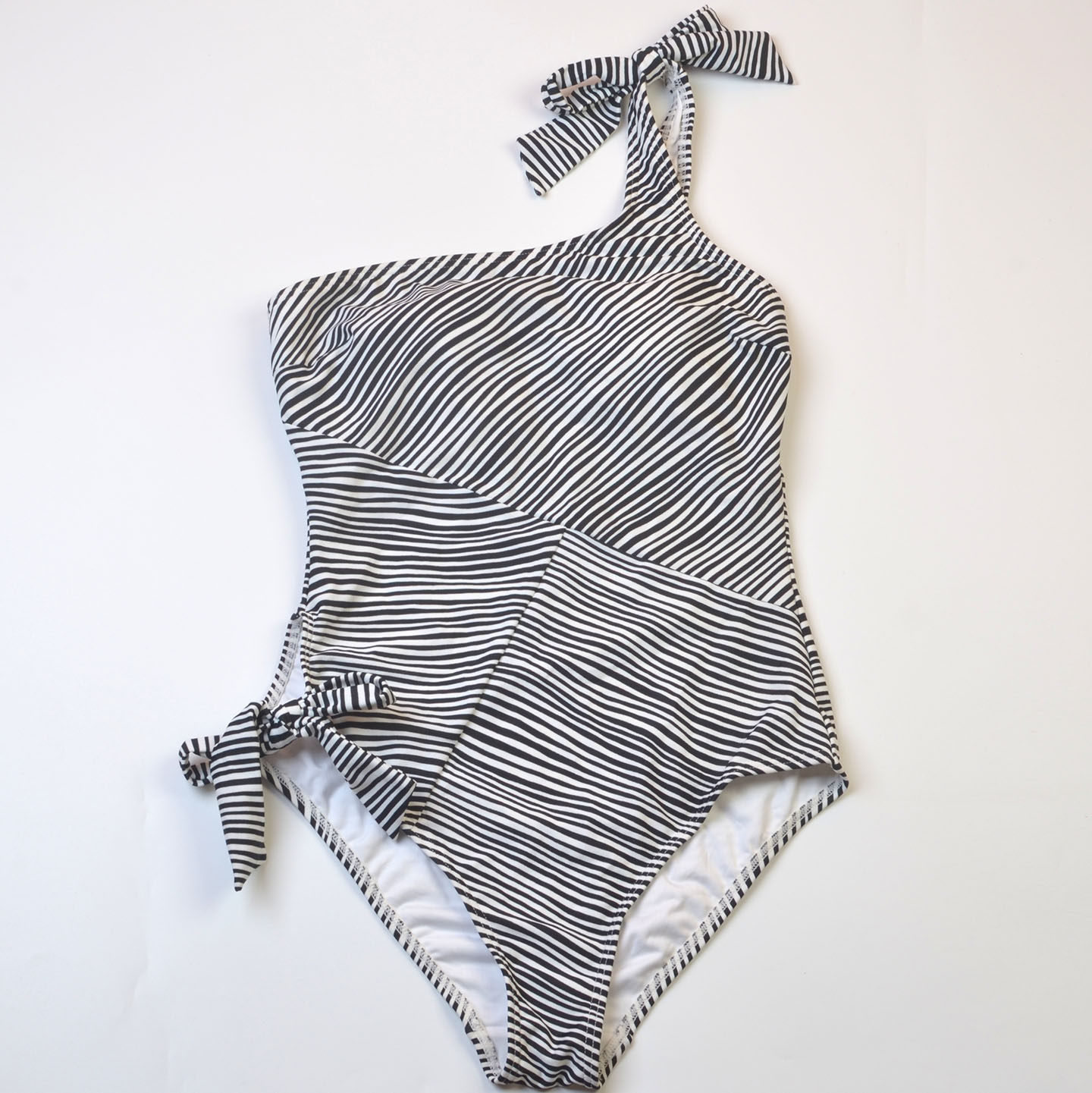 新款荷兰品牌BAR**时尚印花显瘦海边度假连体泳衣温泉女款泳装