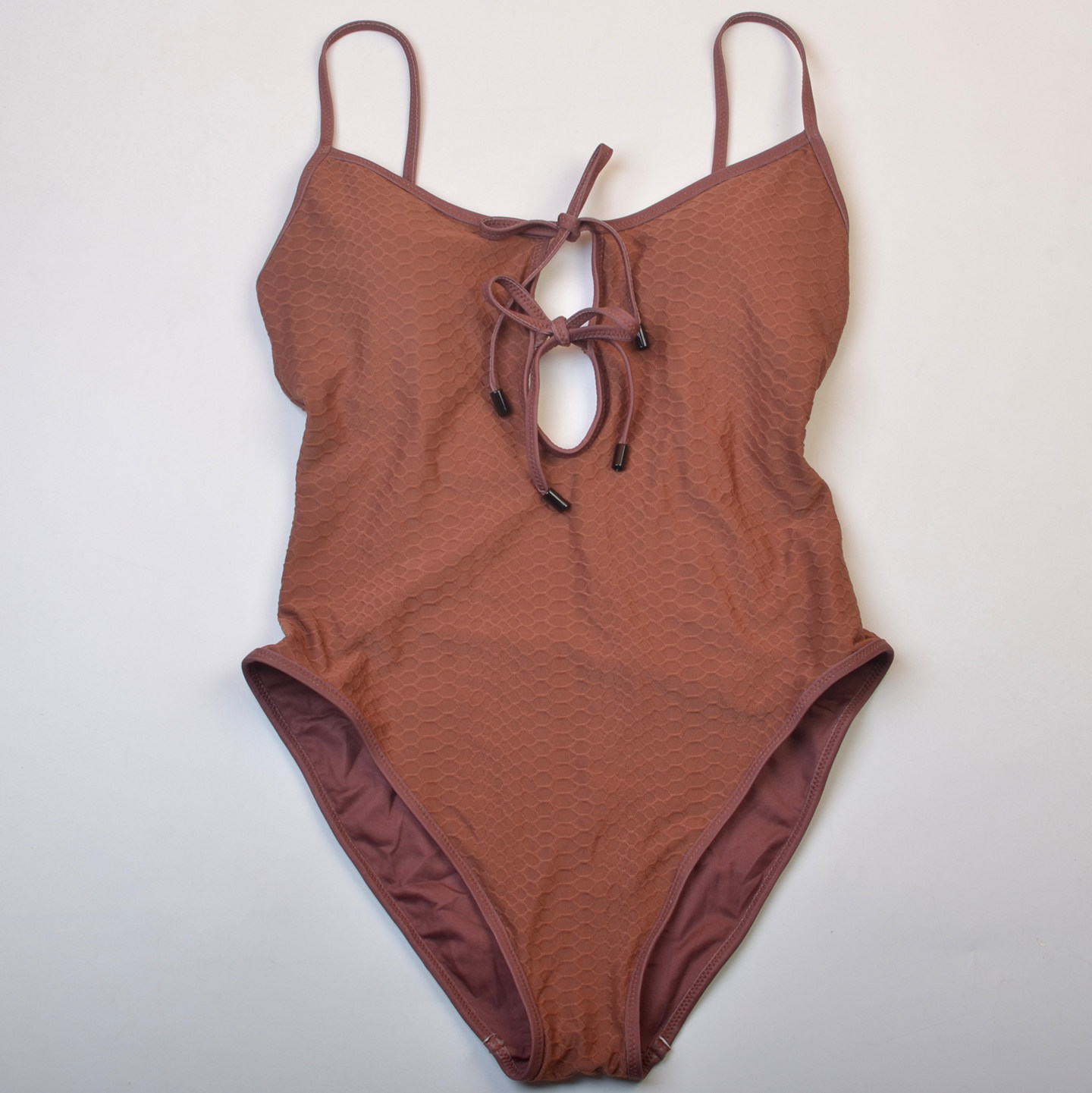 美国品牌Sanc**高级感度假聚拢显瘦连体泳衣时尚显瘦女款带胸垫