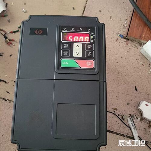 久联久变频器 JB10C-004G/5R5P-4 4KW/5全新 二手都有