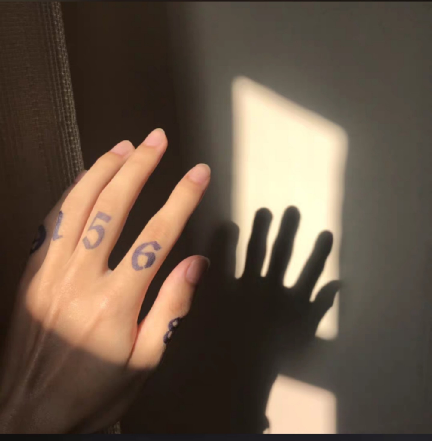 纹身贴男女防水持久升级版果汁洗不掉仿真刺青阿拉伯数字个性手背