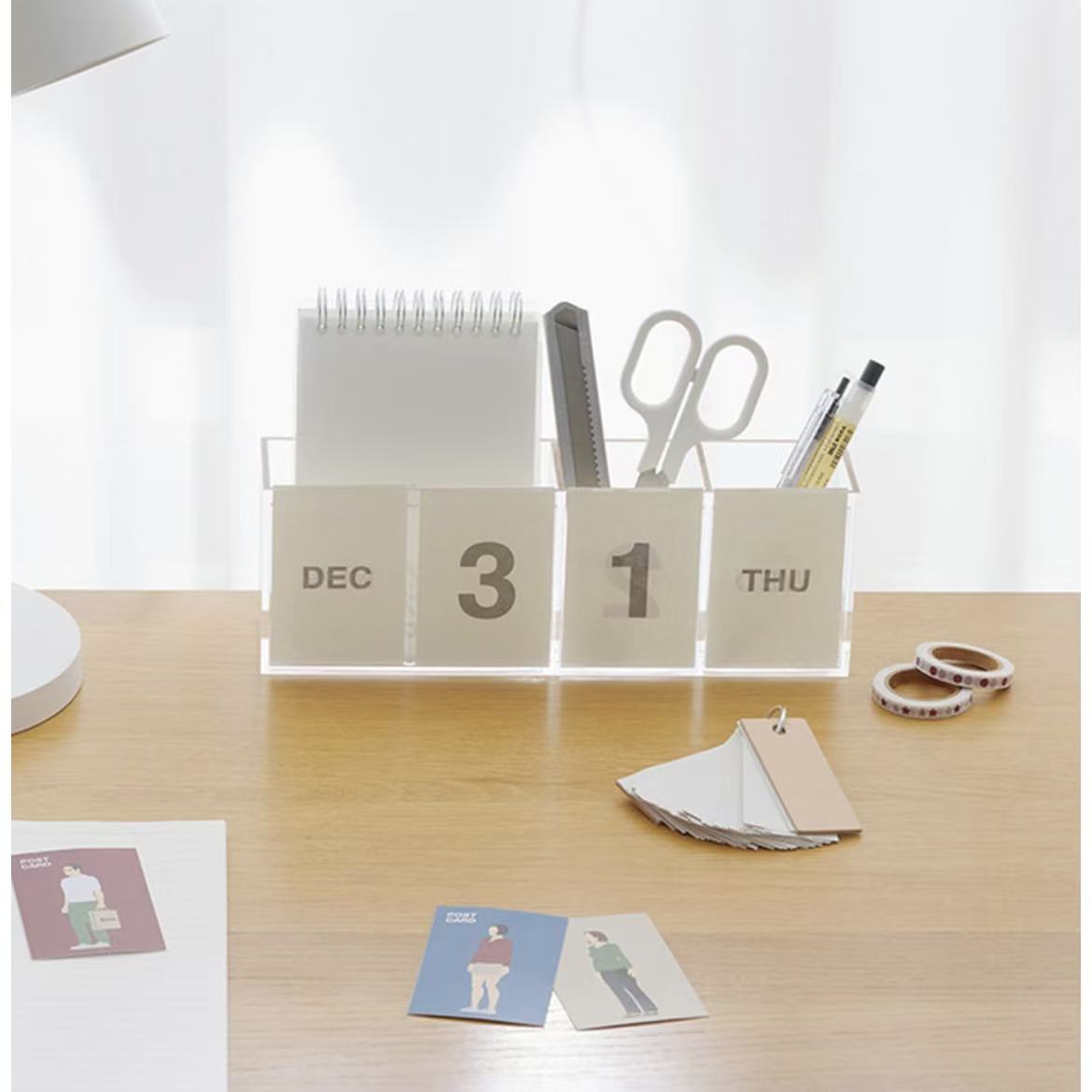 无印良品MUJI亚克力透明笔筒铅笔收纳盒桌面办公室学生附日历年历