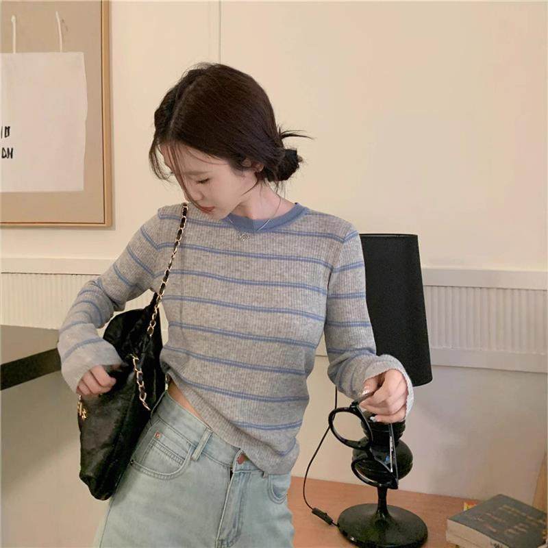 2026秋季韩版新款圆领套头撞色条纹拼接显瘦小众百搭长袖针织衫女