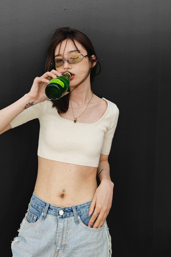 冰岛棉方领打底拉伸比例