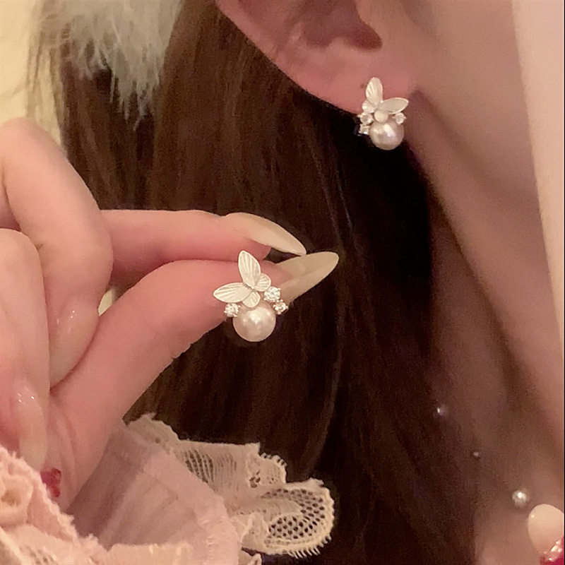 奥特莱斯品牌专柜限时折扣清仓925银针白色滴釉蝴蝶珍珠锆石耳钉