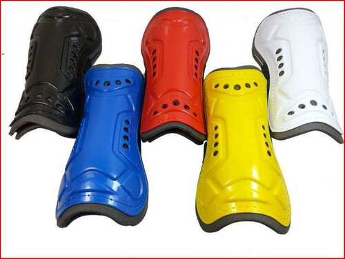 shin guards football training professional proteting leg01