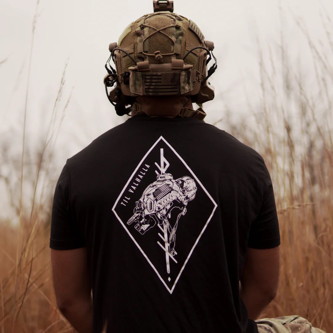 夏季新品 军事风 硬汉风 方格战术头盔款 圆领短袖T恤 硬汉服装