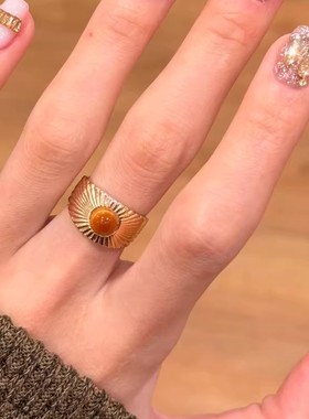 【金芒曜日】法式复古扇形彩宝戒指18k金色宽版镶嵌指环精致配饰
