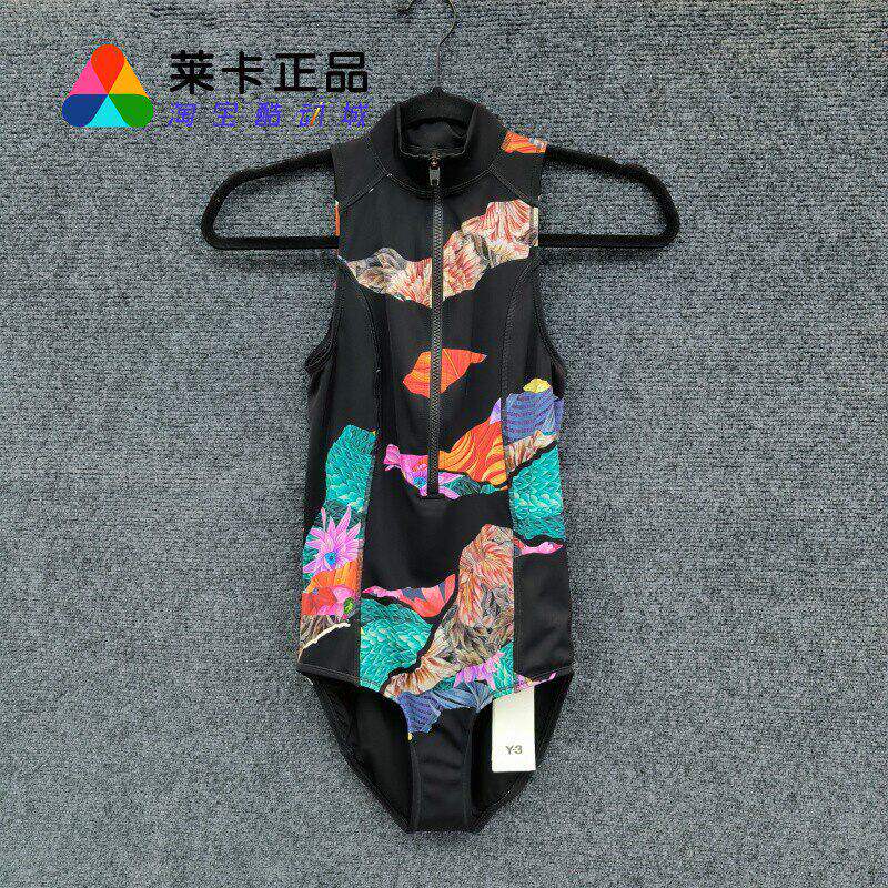 阿迪达斯女子限量款连体衣