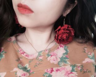 红玫瑰。芳圃原创纯牛皮手工立体大花耳环夸张复古港风耳坠925