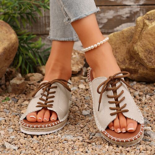 New summer beach women's slippers with straps, cool slippers
