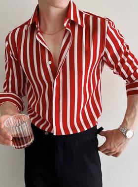 高级感红色粗条纹薄款衬衫男长袖休闲痞帅暗扣弹力时尚潮流1229r