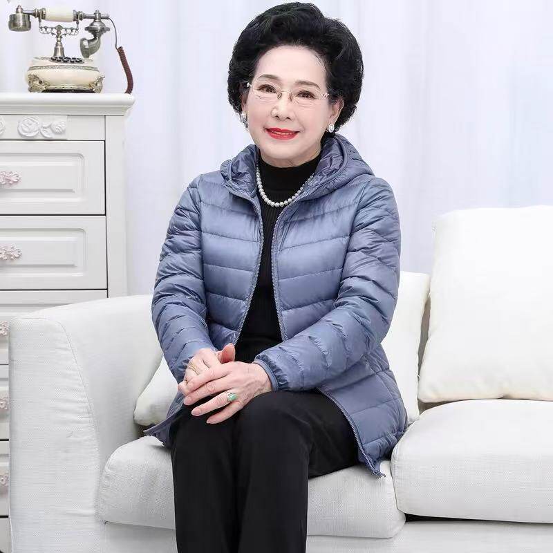 秋季新款轻薄羽绒服女妈妈装中老年连帽大码秋冬薄款外套短款立领