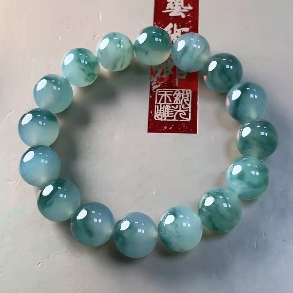 缅甸天然翡翠A货冰种手串
