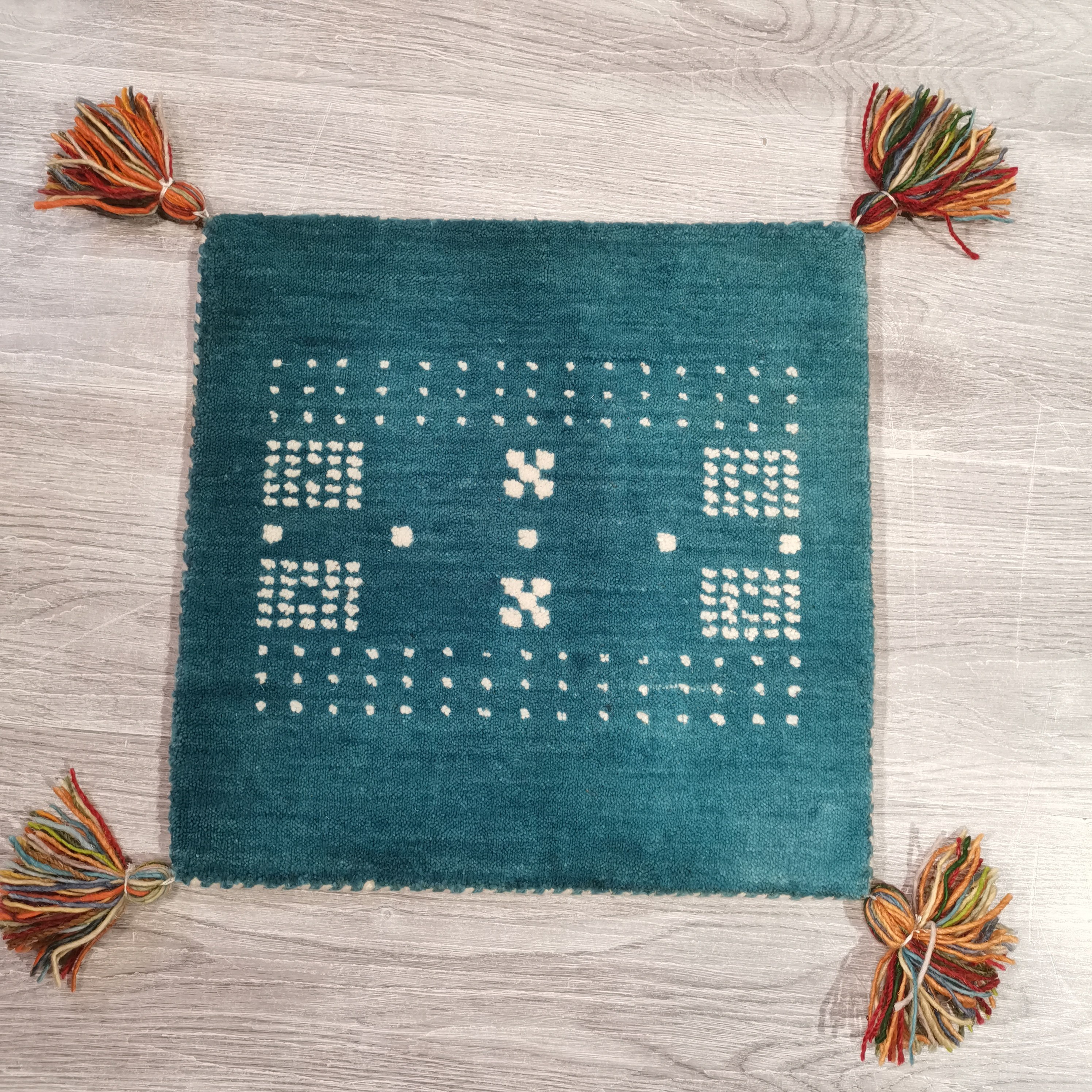 印度流苏边手工纯羊毛地垫