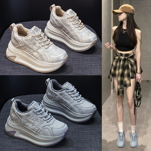 冬季内增高加绒老爹鞋女2025新款爆款复古厚底8cm运动休闲阿甘鞋