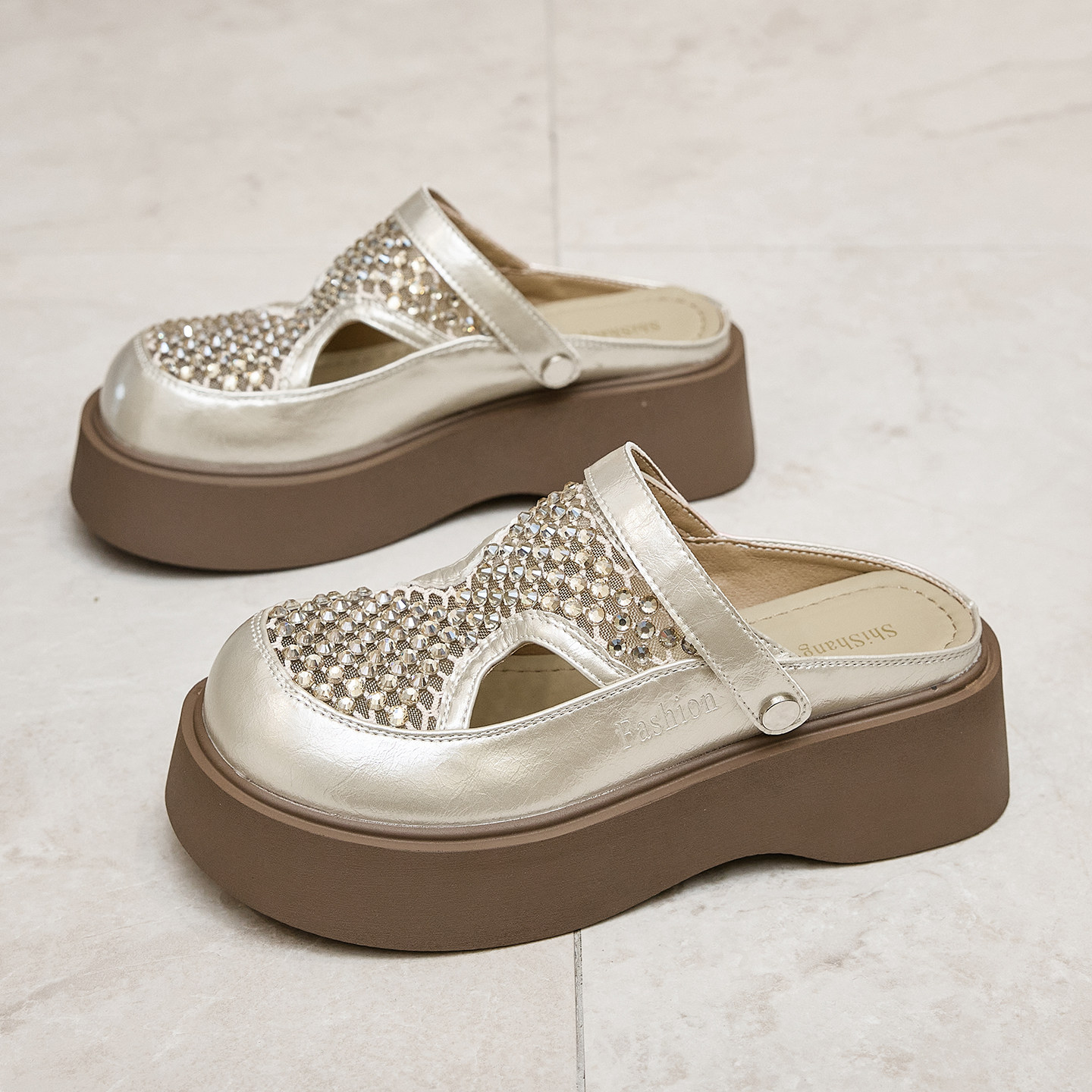 包头透气网面半拖鞋女外穿2026夏季新款时尚水钻厚底懒人两穿凉鞋