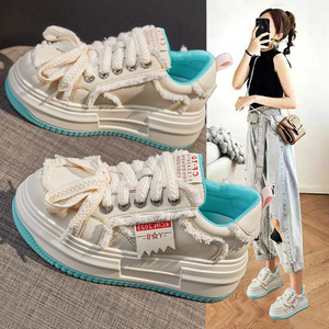 轻便超火小白鞋女2026春季新款爆款厚底松糕小个子运动休闲乞丐鞋