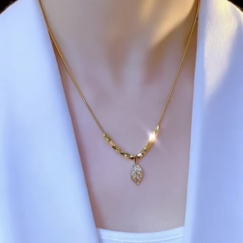 叶子项链2024年新款轻奢小众高级感精致不掉色夏天日常锁骨链淑女