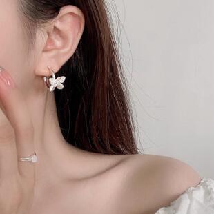 INS风蝴蝶耳钉925純銀C型创意小众设计耳环银针高级感耳饰夏季女