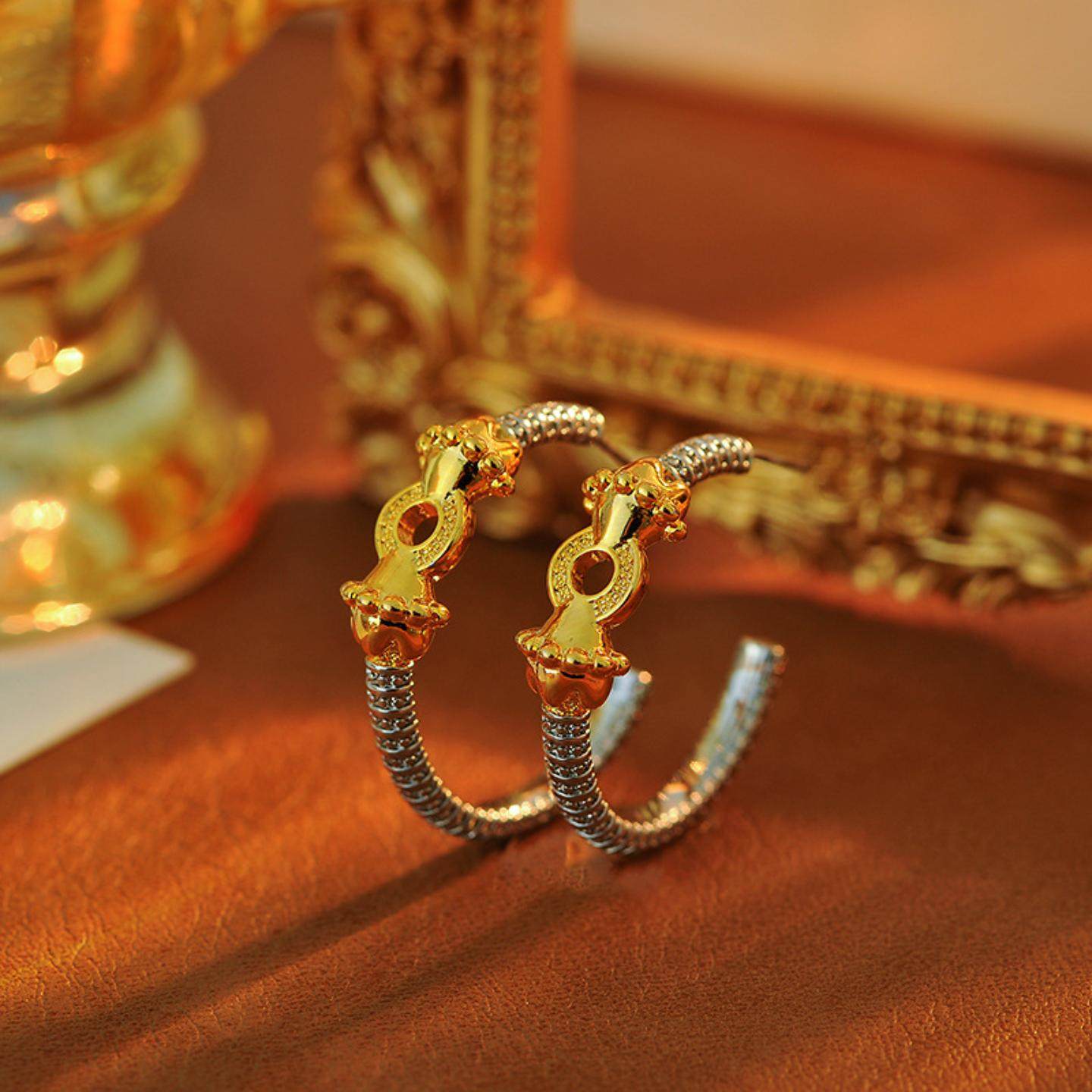 简约C形耳环小众潮流圈圈耳钉时尚轻奢金银拼色百搭耳圈