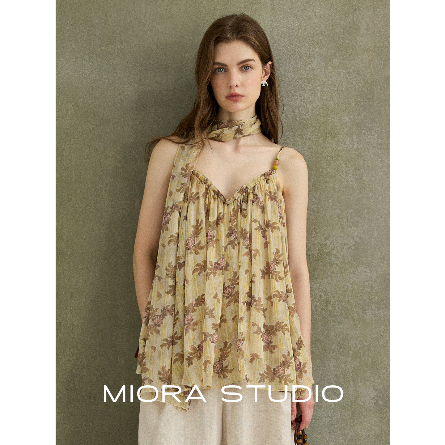miorastudio法式蔷薇花卉印花度假风褶皱仙气飘带V领串珠吊带上衣