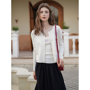 早秋白色保暖 两件套 Miorastudio法式 复古百合花刺绣针织吊带开衫