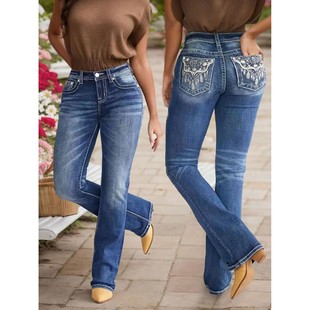 修身微喇刺绣牛仔裤女 Slim fit micro flared embroidered jeans