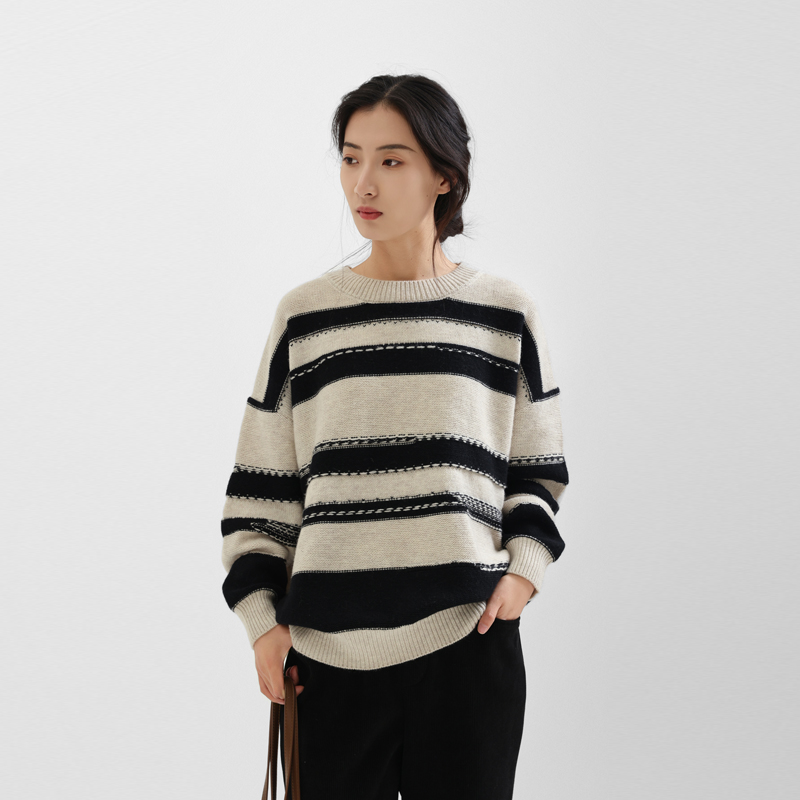 本依凡套头圆领毛针织衫