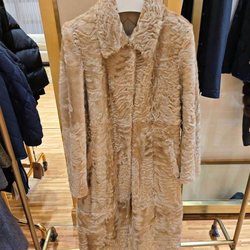 【设计总监然姐】WQ63014B女士外套 小湖羊 皮毛一体